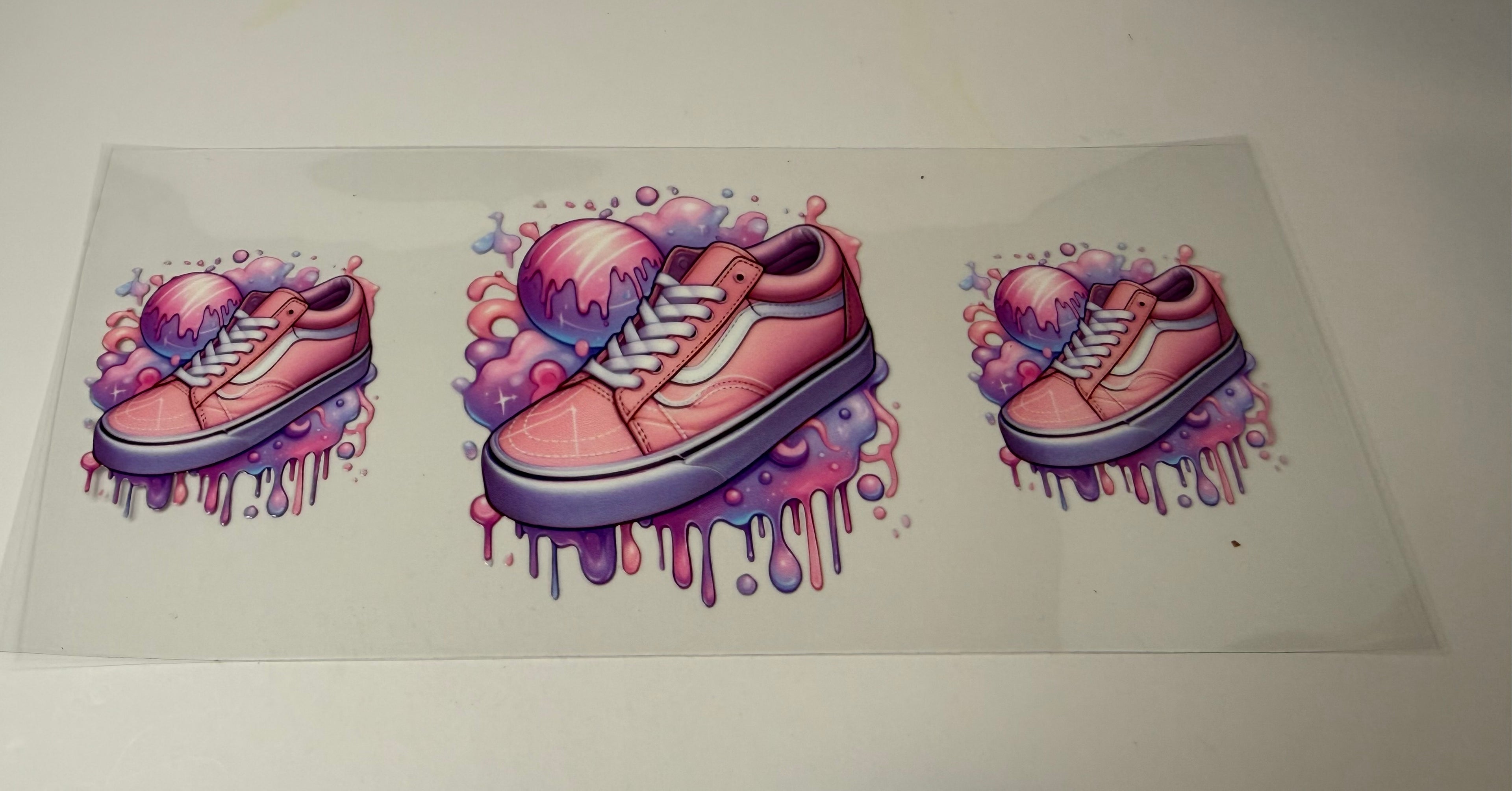 #373- SNEAKER PINK