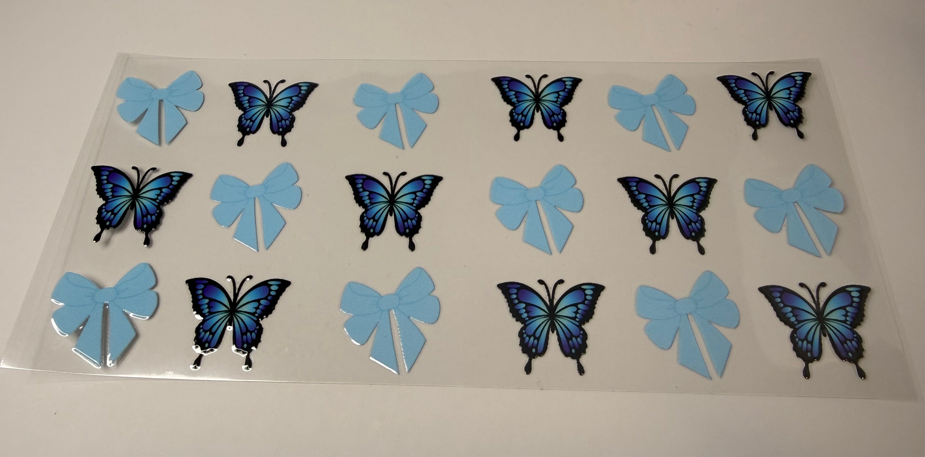 #421- BUTTERFLIES AND BOWS BLUE