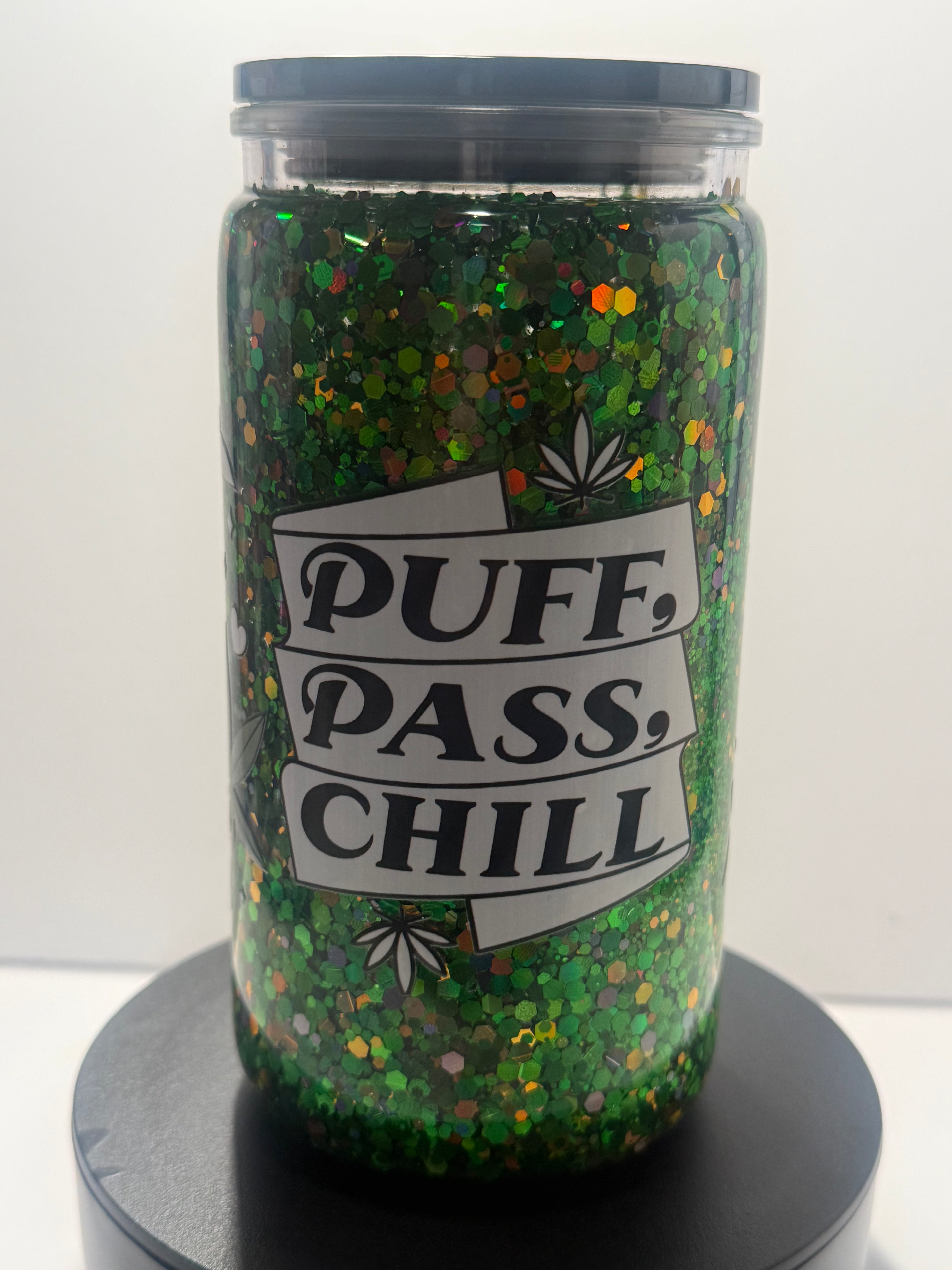 PRE-MADE ACRYLIC 420 GLITTER CUP/ W BLACK STRAW THAT MATCHES LID