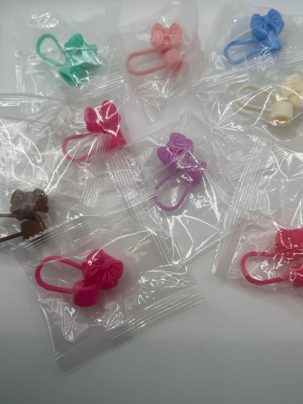 Bow Straw-toppers