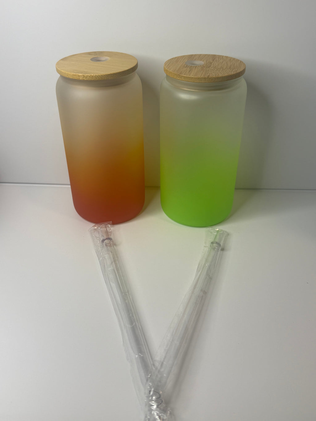 16oz Glass, two toned cups W bamboo lid and clear straw