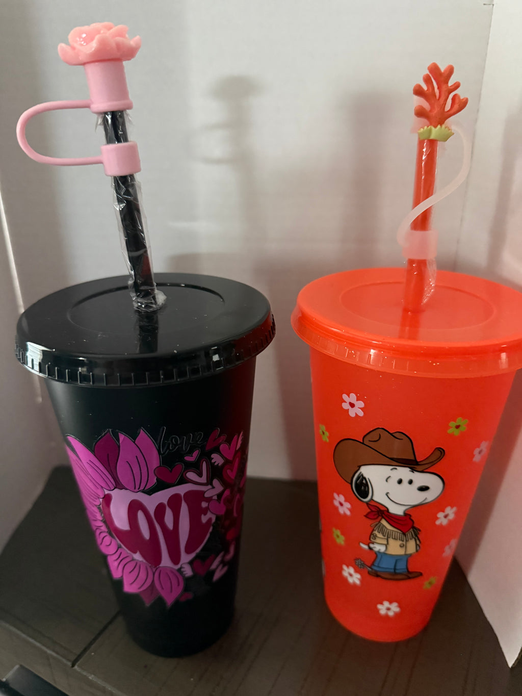 24 oz BPA plastic glitter themed cups with matching straws and straw toppers